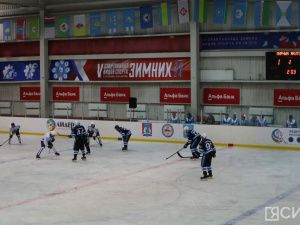 Со счетом 9:3 хоккеисты из Якутска победили команду Мирнинского района