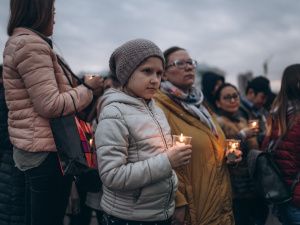 Айсен Николаев принял участие в патриотической акции «Свеча памяти»	
