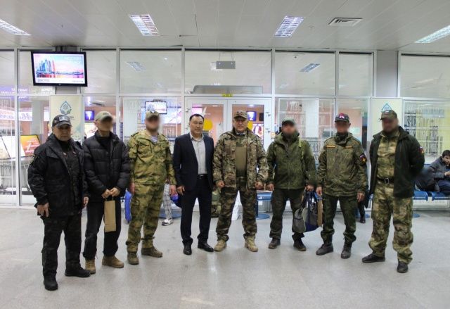 Андрей Находкин встретил бойцов, прибывших из зоны СВО