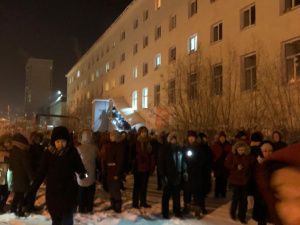 Чтобы помнили… Студенты вышли на флэшмоб в честь 75-летия Победы