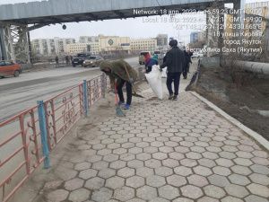 Улицу Кирова готовят к первомайской демонстрации в Якутске