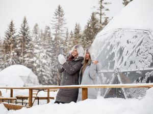 Каток, глэмпинг и собачьи упряжки: где отдохнуть зимой в Хабаровском крае