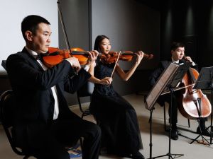 В Якутске открылась выставка «Золото рядом»