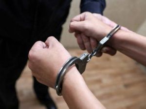 В Верхневилюйском улусе двое ворвались в чужой дом и избили мужчину