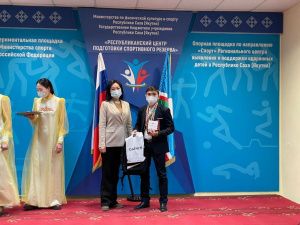 Вручены Гранты для одаренных и талантливых детей республики в сфере спорта