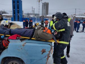 В Якутске проходят соревнования по проведению аварийно-спасательных работ при ДТП