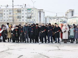 Национальные общины Якутии возложили цветы к мемориалу жертвам теракта