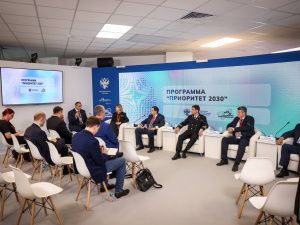 Фоторепортаж с первого дня ВЭФ-2023: улица Дальнего Востока и культурная программа