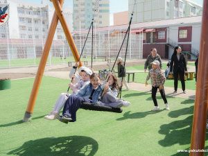 Айсен Николаев осмотрел объекты строительства и благоустройства в Якутске