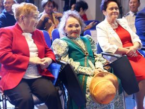 В Якутске рассмотрят возможность открытия центра активного долголетия