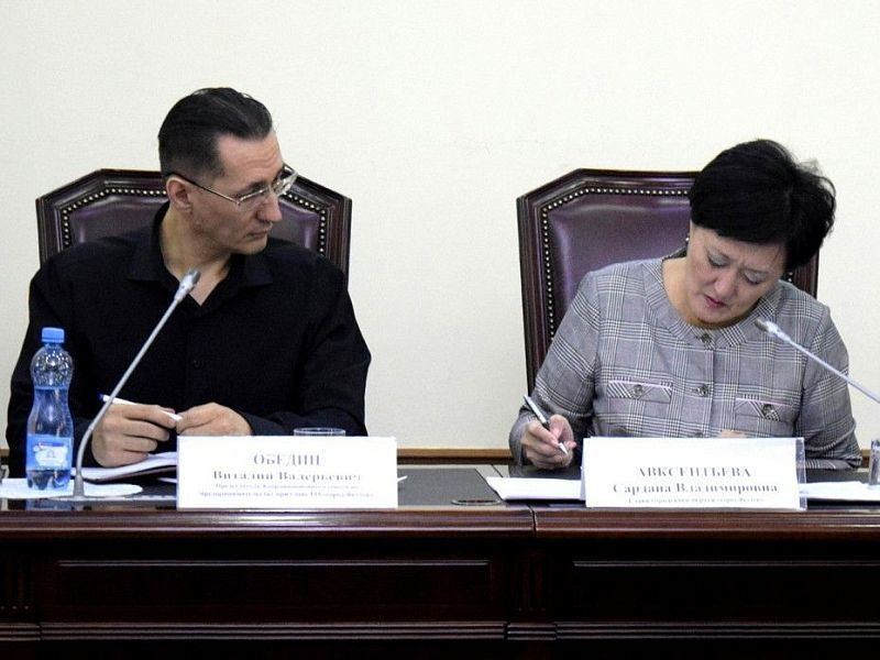 НЕ ПРОСТИТУЦИЯ: Виталий Обедин и Сардана Авксентьева снова вместе