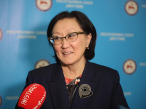 Сардана Авксентьева:  Абсолютно поддерживаю всё, что было сказано в послании главы Якутии