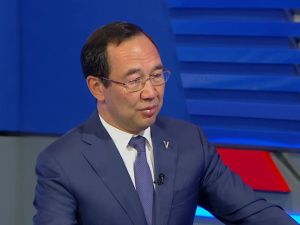 Айсен Николаев поговорил с матерью героя-танкиста