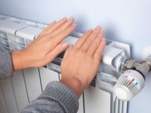 В УК «Бюджетник» замерзают жители одного из домов — бюджетное отопление, однако