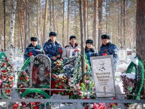 Сотрудники УФСИН почтили память ветерана Великой Отечественной войны Марфы Алексеевны Молчановой и труженика тыла Василия Саввича Молчанова