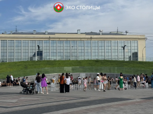 Наклонный газон на площади Республики этим летом не откроют