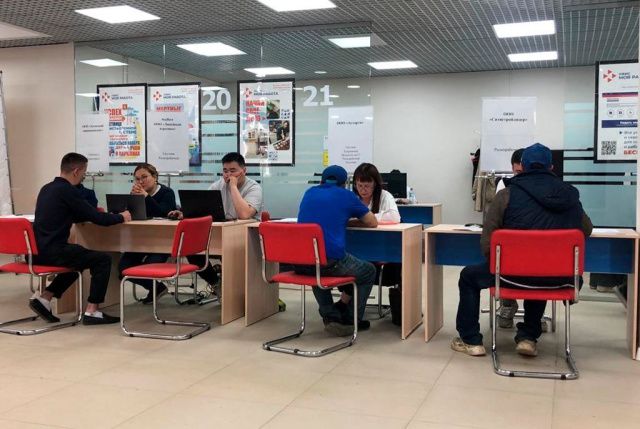 «Труд – путь к новой жизни»: Ярмарка вакансий для осужденных без изоляции от общества проведена в г. Якутске