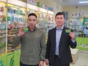 Семьи участников СВО получают дисконтные карты на скидку в муниципальных аптеках Якутска