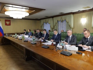 Юрий Трутнев: на средства единой президентской субсидии в ДФО построено более 2 тысяч соцобъектов и отремонтировано около 2 тысяч дворов