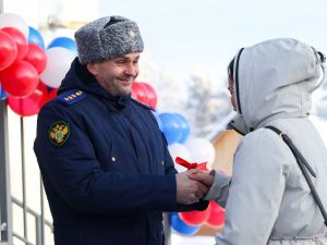 В Якутии в поселке Нижний Бестях вручили ключи от квартир детям-сиротам