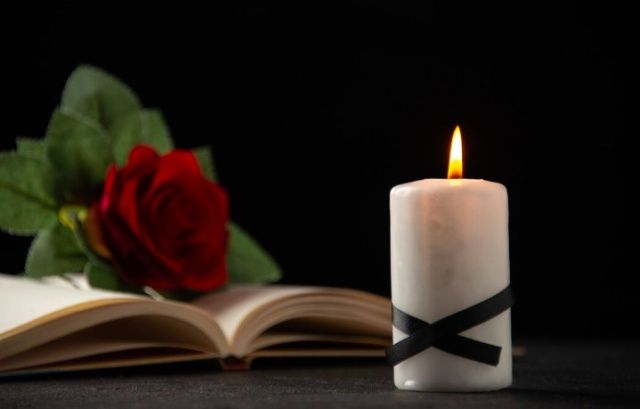 В Сунтаре на пожаре погибла семья Заровняевых — молодые родители и дети. Объявлен трехдневный траур