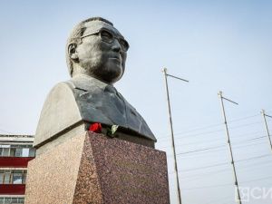 В Якутске почтили память Гавриила Чиряева к 99-летию государственного деятеля