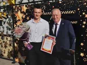 В Алдане вас будут ждать, возвращайтесь молодыми специалистами!