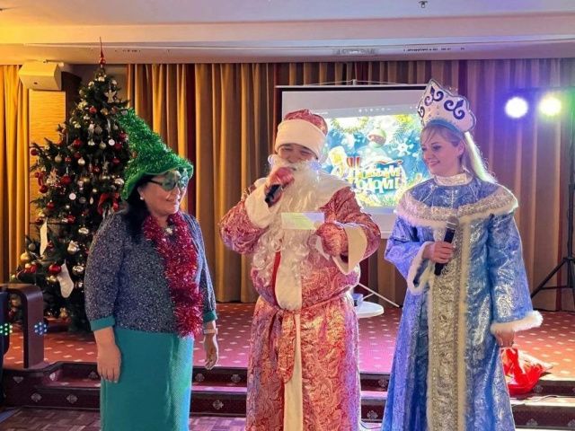 «Пошел как обычный якутянин». Руководитель якутского постпредства в Санкт-Петербурге прокомментировал скандал о «роскошном новогоднем корпоративе» 