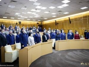 Депутаты Ил Тумэна приняли закон, который разрешает продажу алкоголя в «трезвых селах». Объясняем, почему у них не было выбора