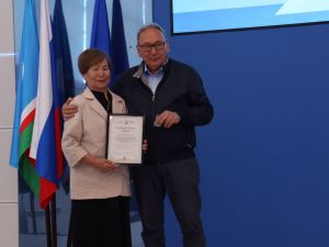 В Якутске наградили волонтёров-предпринимателей, помогающих бойцам СВО