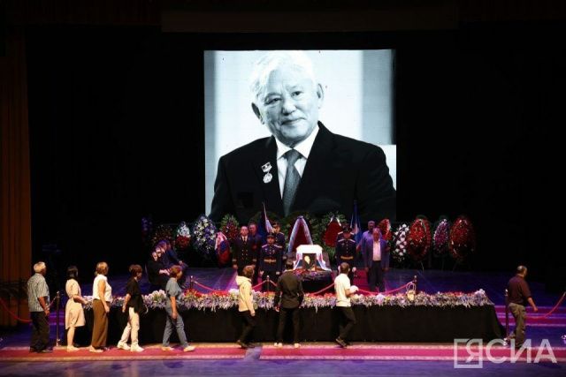 Супруги Никифоровы из Хангаласского района поделились воспоминаниями о первом президенте Якутии