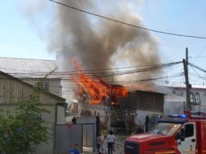 В Якутске на пожаре пострадал человек