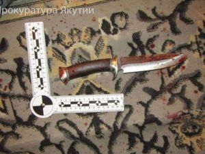 Удар ножом в шею: в Покровске 48-летний хозяин квартиры убил гостя