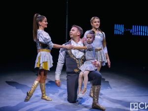 10 лучших школьников по итогам 2024 года наградили на Елке главы Якутии