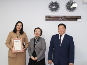 Летный состав авиакомпании «Якутия» наградили за профессионализм во время реконструкции аэропорта