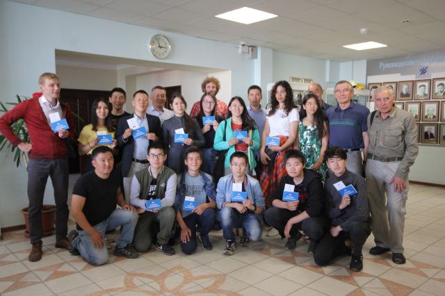 В Окружной администрации состоялась встреча с юными альпинистами