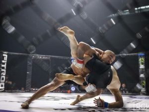 Фоторепортаж: турнир по смешанным единоборствам Eagles FC 53 в Якутске