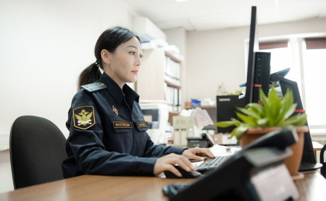 В Томпонском улусе злостная алиментщица приговорена к принудительным работам