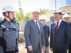 Глава Якутии проверил строящиеся объекты образования в городе Мирном