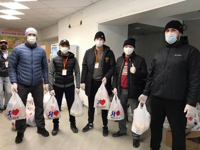 Мас-рестлеры присоединились к волонтерскому движению #МыВместе