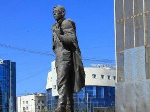 Прокуратура направила в суд уголовное дело о превышении должностных полномочий при ремонте памятника П.А. Ойунскому