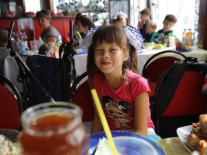 В социальной столовой прошла благотворительная акция «Собери ребенка в школу»