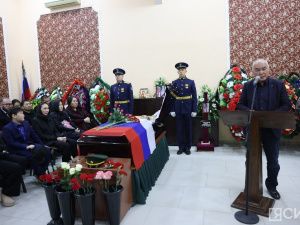 «Какой он был скромный, такой же был железный характером». В Якутске простились с Саввой Михайловым