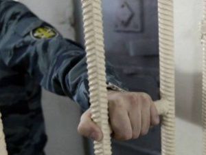 Житель Жиганска пытался убить сожительницу из-за ревности