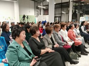 Комплекс мер для решения социального сиротства и семейного неблагополучия обсудили в Якутске