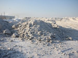 В Якутске уборка и вывоз снега с дорог идут по графику