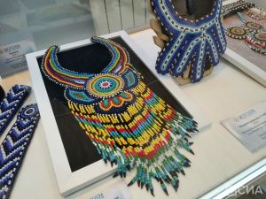 Изделия 100 мастериц из семи регионов России представлены на выставке «Бисер Севера» в Якутске