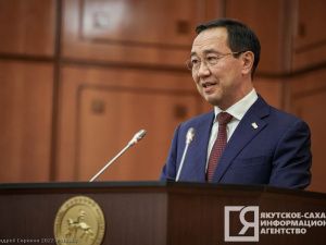 Айсен Николаев поздравил якутян с Днем физкультурника