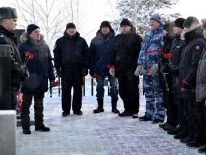 Росгвардейцы почтили память погибших сотрудников ОМОН