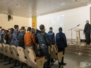 В Якутске прошел урок мужества с участием бойца спецназа ОМОН «Бизон» 